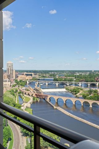 1111 W River Parkway 25A, Minneapolis, MN 55415