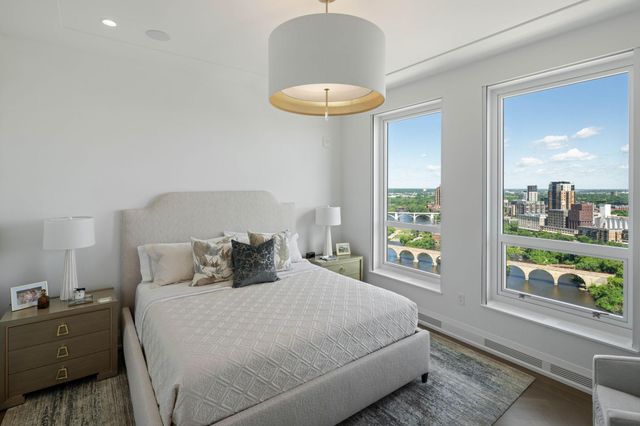 1111 W River Parkway 25A, Minneapolis, MN 55415