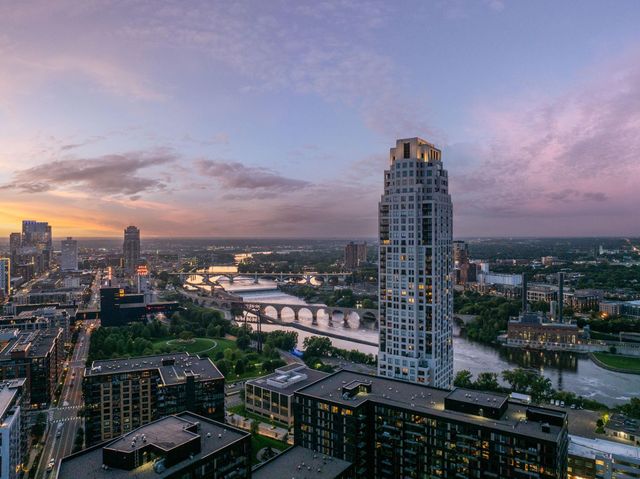 1111 W River Parkway 25A, Minneapolis, MN 55415