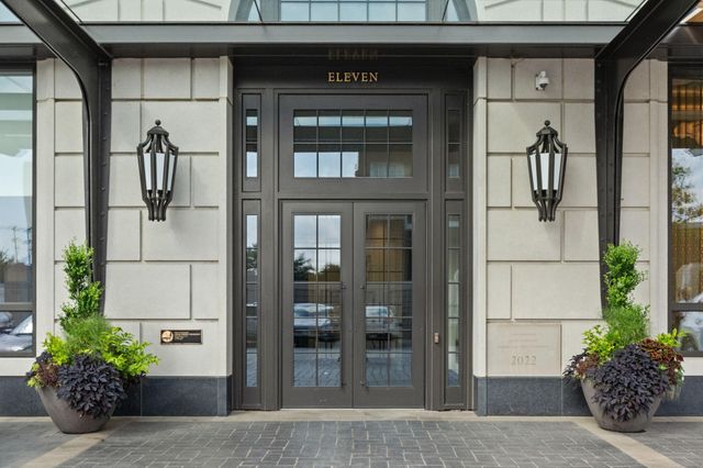 1111 W River Parkway 25A, Minneapolis, MN 55415