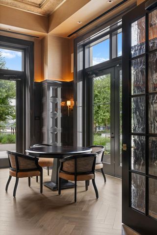1111 W River Parkway 25A, Minneapolis, MN 55415