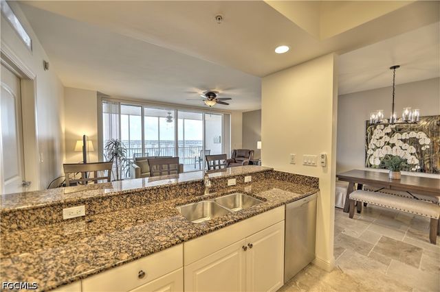 2090 W First ST 1009, Fort Myers, FL 33901