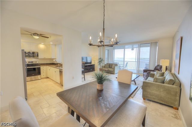 2090 W First ST 1009, Fort Myers, FL 33901