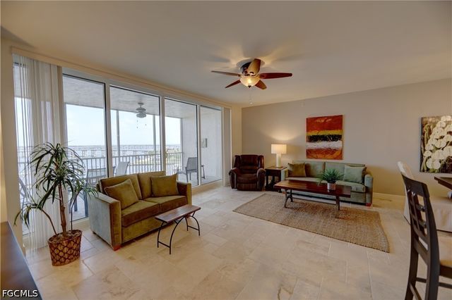 2090 W First ST 1009, Fort Myers, FL 33901