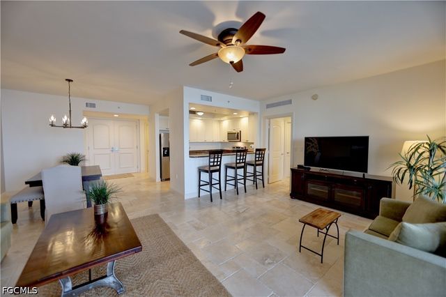 2090 W First ST 1009, Fort Myers, FL 33901