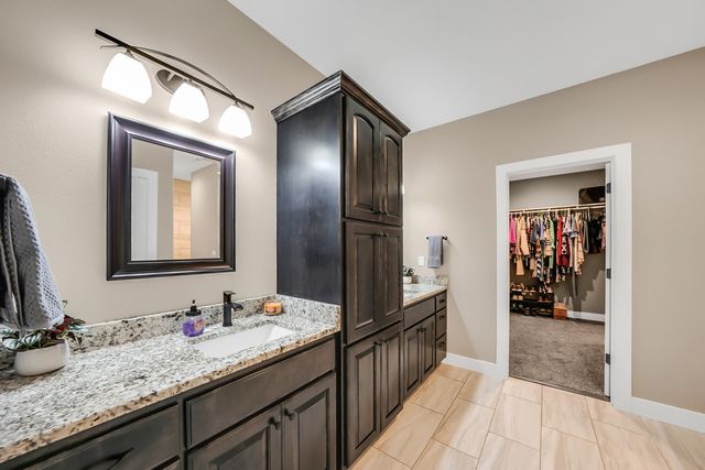 5804 STEEPLEGATE CT, Wardsville, MO 65101