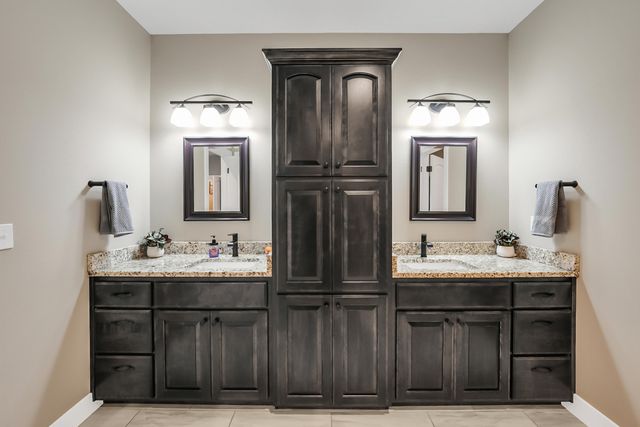 5804 STEEPLEGATE CT, Wardsville, MO 65101