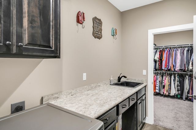 5804 STEEPLEGATE CT, Wardsville, MO 65101