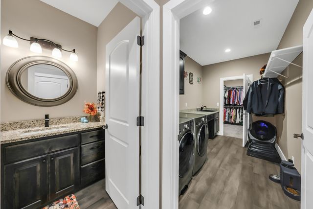 5804 STEEPLEGATE CT, Wardsville, MO 65101