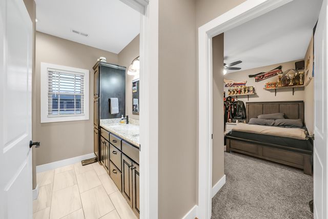 5804 STEEPLEGATE CT, Wardsville, MO 65101