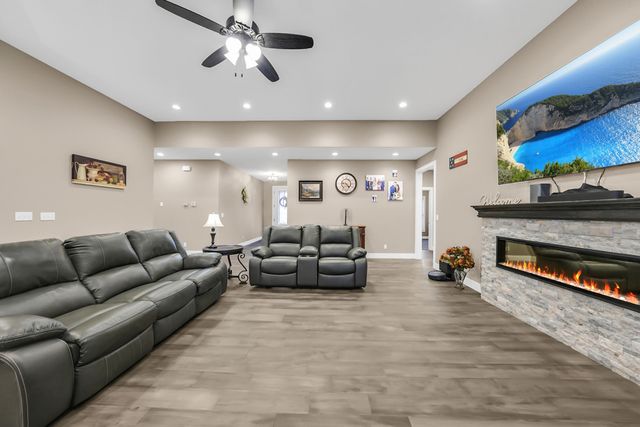 5804 STEEPLEGATE CT, Wardsville, MO 65101