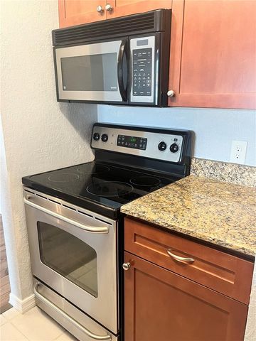 10200 GANDY BOULEVARD N 813, St Petersburg, FL 33702