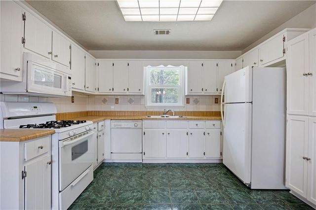 4634 Sammy Drive, Powder Springs, GA 30127