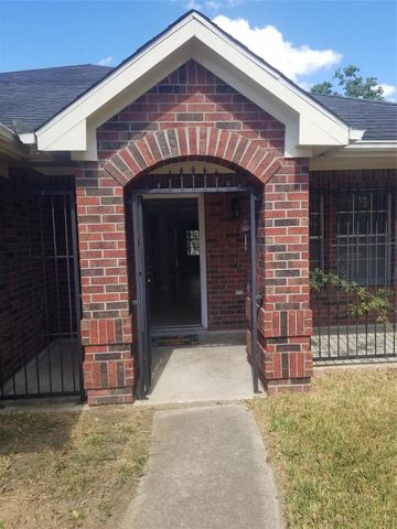 8331 Swiftwater Lane, Houston, TX 77075