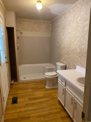 202 Foxfire Drive, Paragould, AR 72450