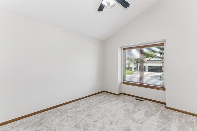 255 S Jamestown Cir, Andover, KS 67002