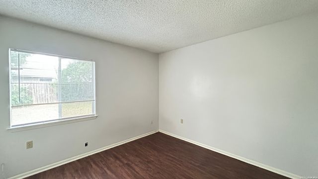 9633 IVY BEND ST, San Antonio, TX 78250