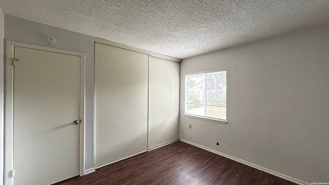 9633 IVY BEND ST, San Antonio, TX 78250