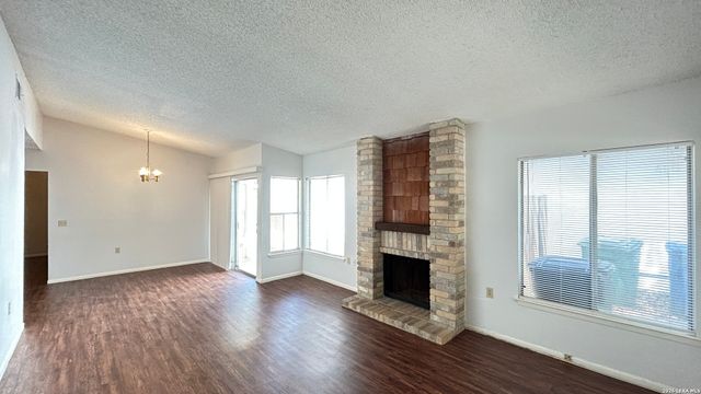 9633 IVY BEND ST, San Antonio, TX 78250