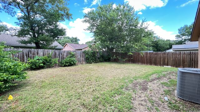 9633 IVY BEND ST, San Antonio, TX 78250