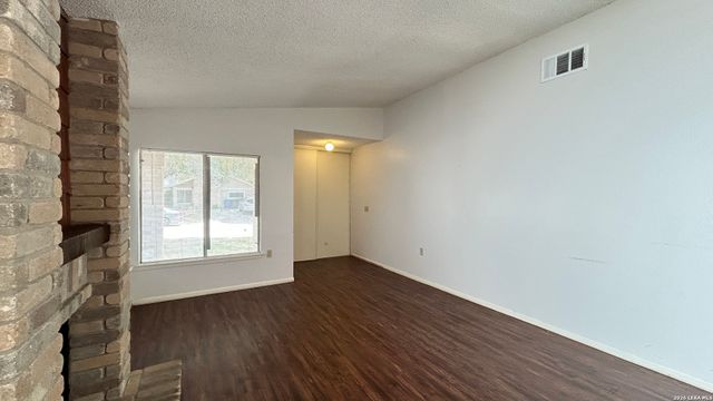 9633 IVY BEND ST, San Antonio, TX 78250