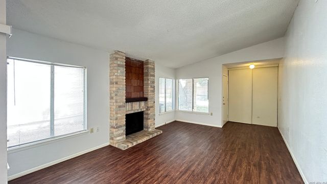 9633 IVY BEND ST, San Antonio, TX 78250