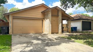 9633 IVY BEND ST, San Antonio, TX 78250