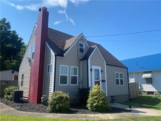 2710 Emerson Avenue, Parkersburg, WV 26104