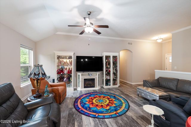 11400 Pebble Trace, Louisville, KY 40229