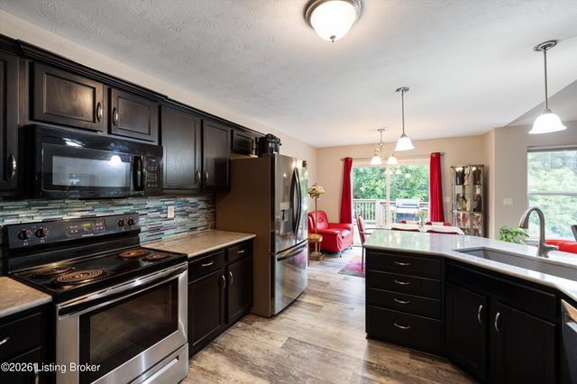 11400 Pebble Trace, Louisville, KY 40229
