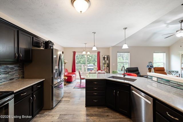 11400 Pebble Trace, Louisville, KY 40229