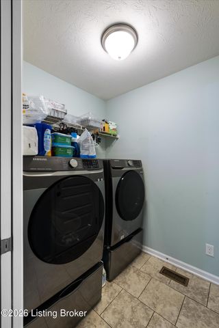 11400 Pebble Trace, Louisville, KY 40229