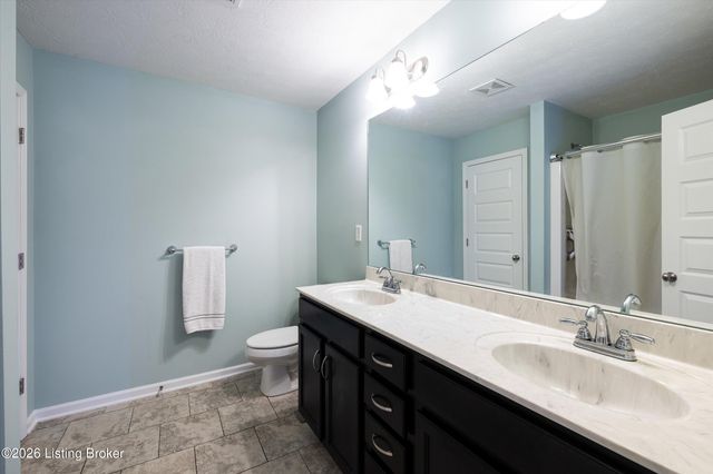 11400 Pebble Trace, Louisville, KY 40229