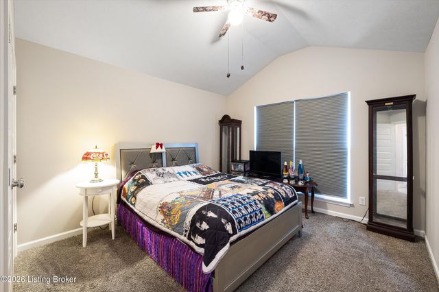 11400 Pebble Trace, Louisville, KY 40229