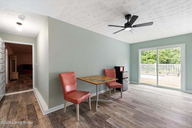 11400 Pebble Trace, Louisville, KY 40229