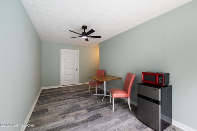 11400 Pebble Trace, Louisville, KY 40229