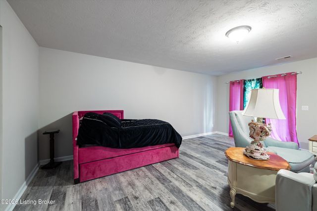 11400 Pebble Trace, Louisville, KY 40229