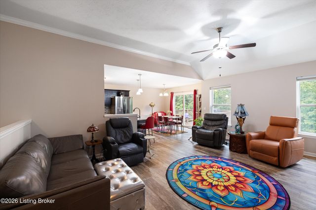 11400 Pebble Trace, Louisville, KY 40229