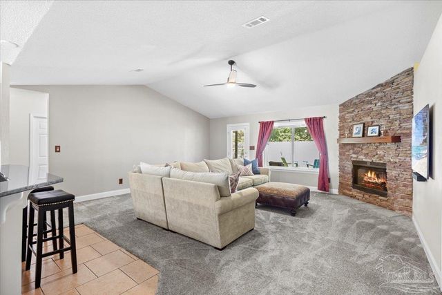 1554 Sandcliff Dr, Pensacola, FL 32507