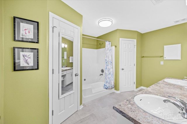 1554 Sandcliff Dr, Pensacola, FL 32507