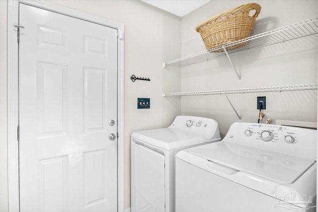 1554 Sandcliff Dr, Pensacola, FL 32507