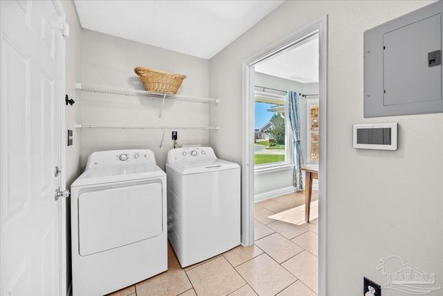 1554 Sandcliff Dr, Pensacola, FL 32507