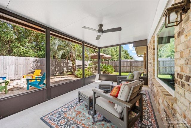 1554 Sandcliff Dr, Pensacola, FL 32507