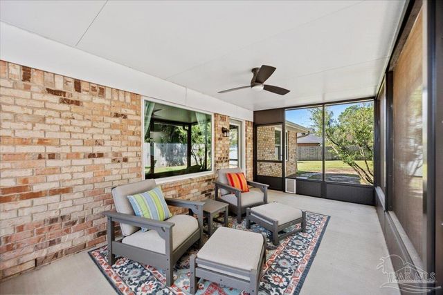 1554 Sandcliff Dr, Pensacola, FL 32507