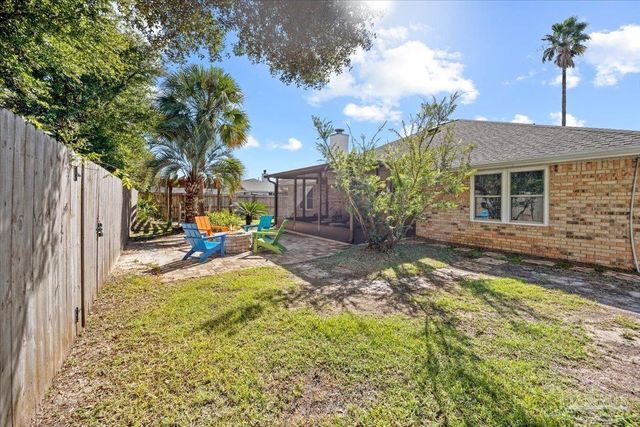 1554 Sandcliff Dr, Pensacola, FL 32507