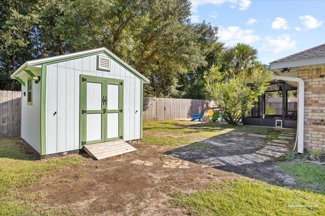 1554 Sandcliff Dr, Pensacola, FL 32507