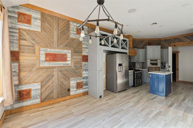 1100 Bryan Drive, Moore, OK 73160