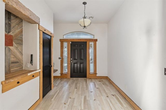 1100 Bryan Drive, Moore, OK 73160