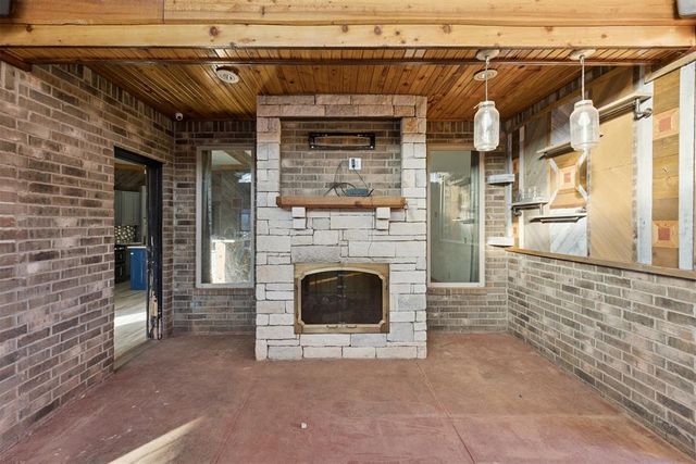 1100 Bryan Drive, Moore, OK 73160