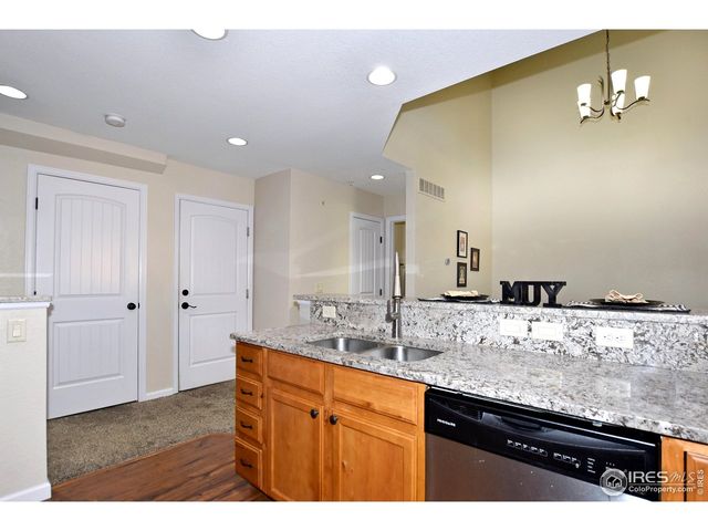 623 Callisto Dr 2-102, Loveland, CO 80537